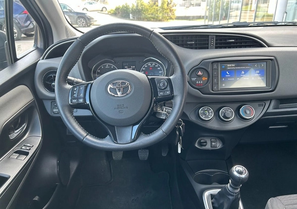 Toyota Yaris cena 57900 przebieg: 90895, rok produkcji 2020 z Poznań małe 191